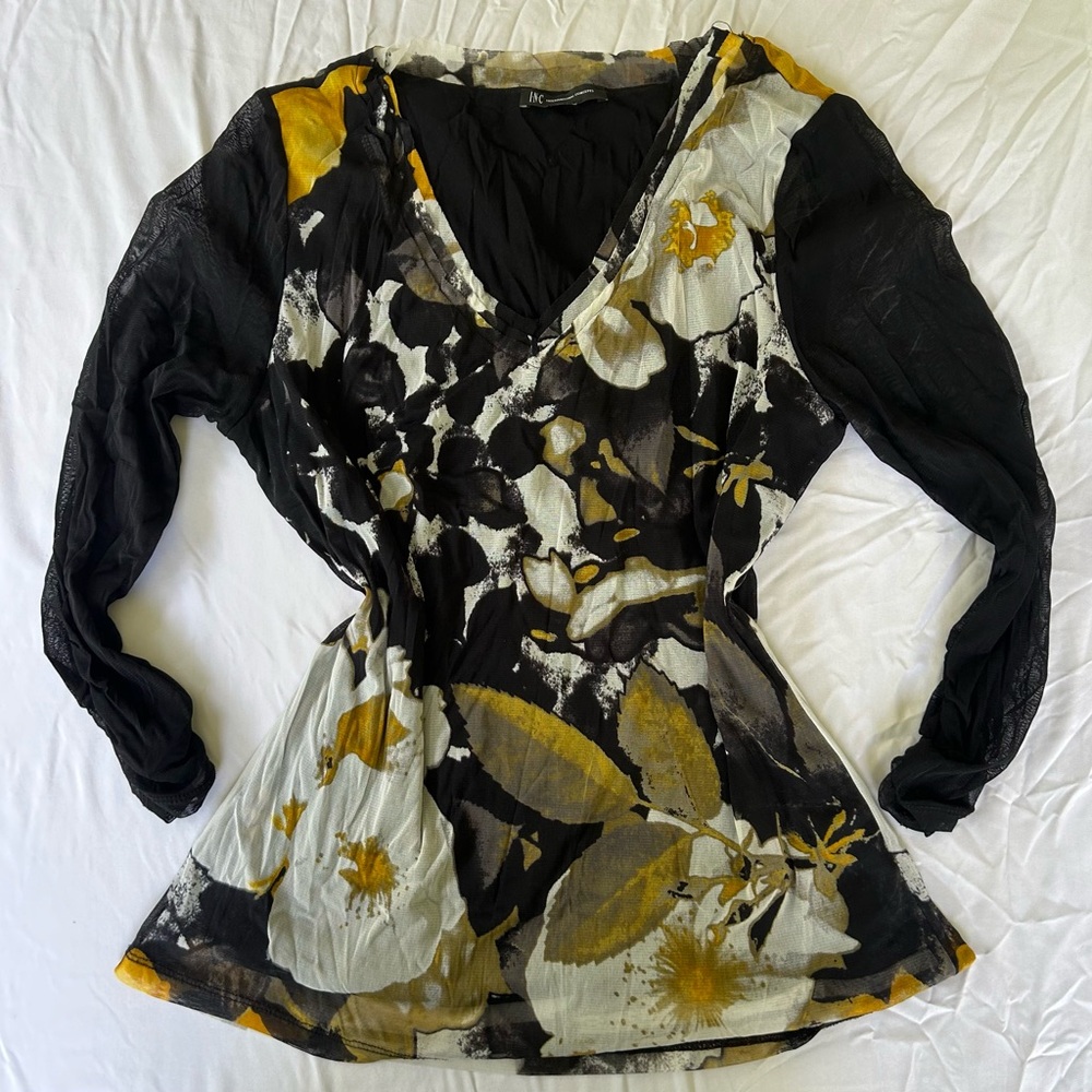 WOMENS BLOUSE SIZE LARGE